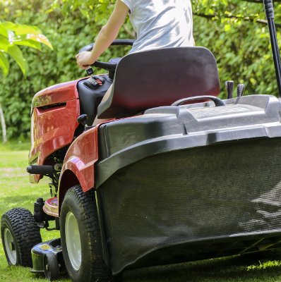 Trattorino falciatrice giardino Green Mec provincia di Pordenone